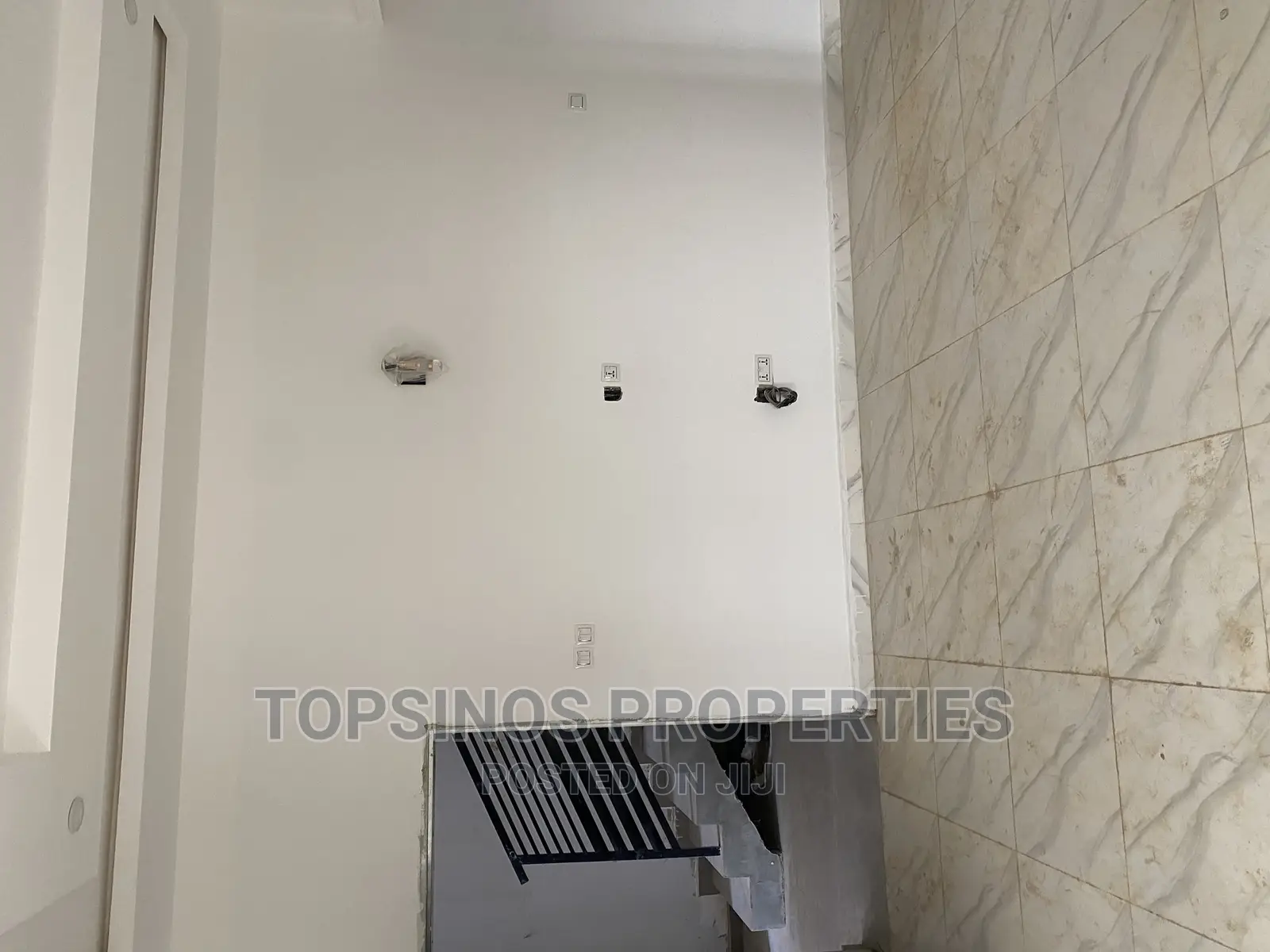 2bdrm Block of Flats in Dawaki for rent