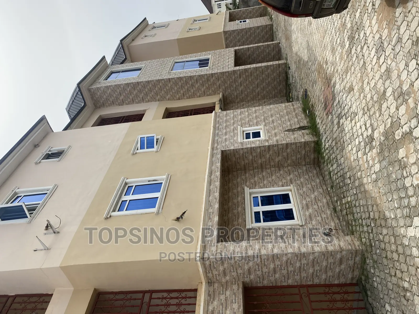 3bdrm Block of Flats in Dawaki for rent