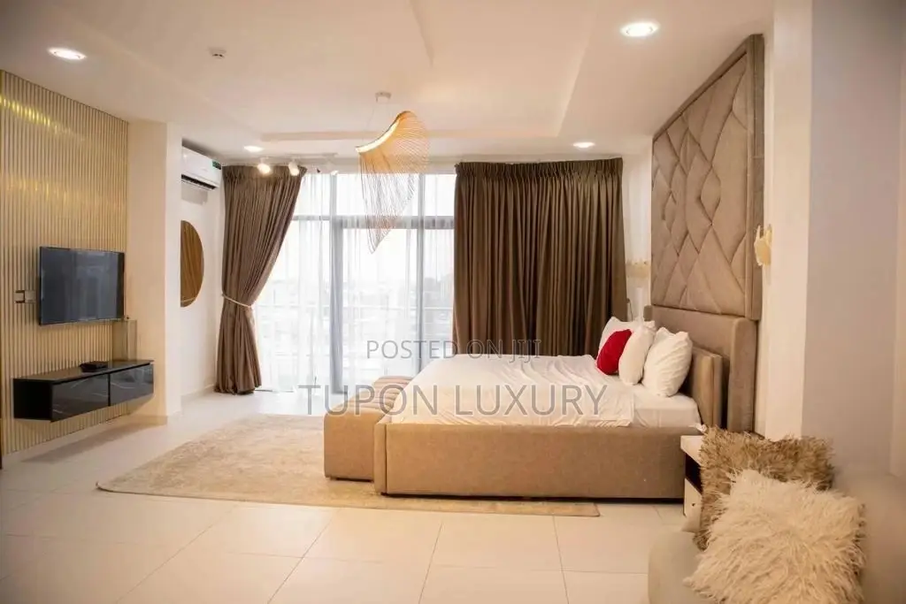 Waterfront 3 Bedroom Apartment