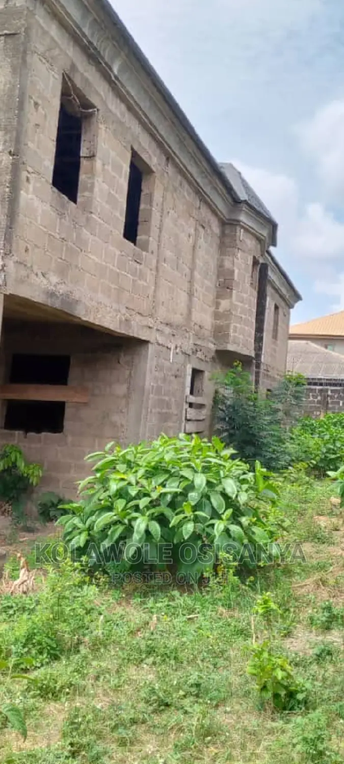 4bdrm Duplex In Igando / Ikotun/Igando For Sale