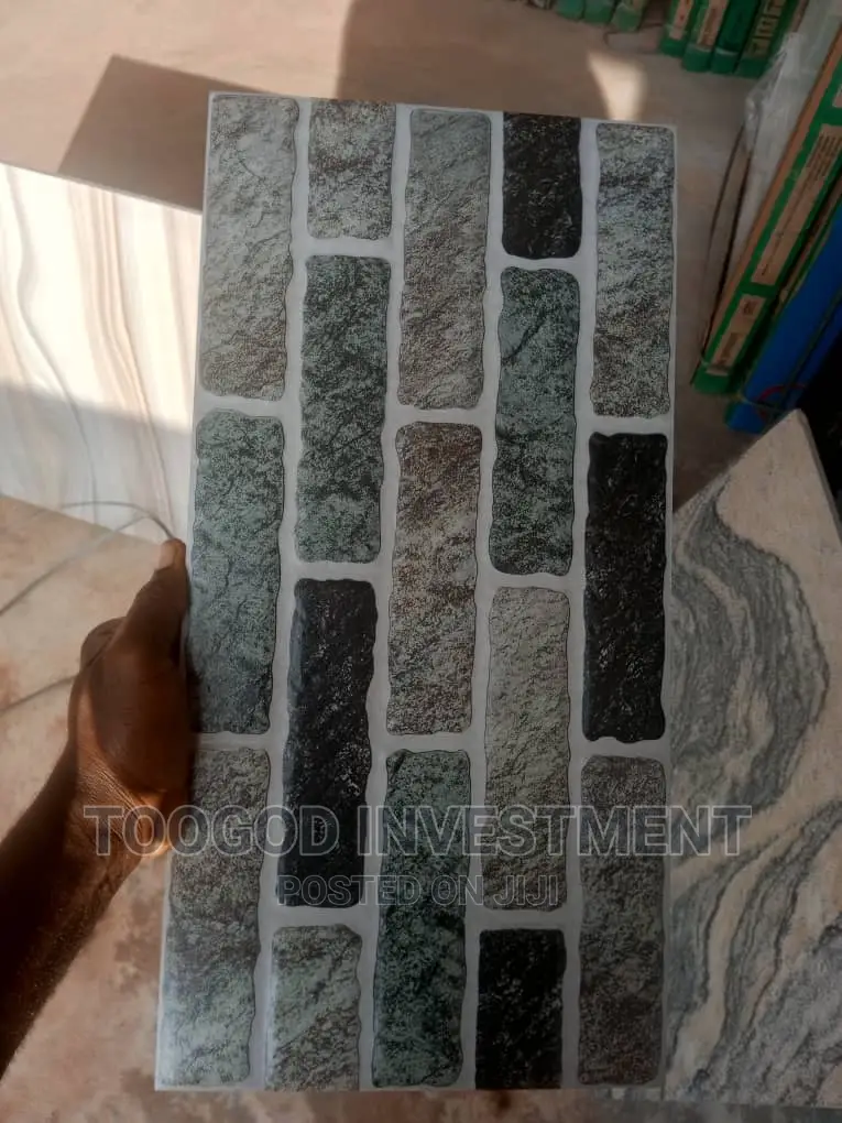 25*50 Crack Tiles