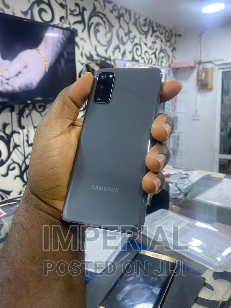 Samsung Galaxy S20 128 GB Gray