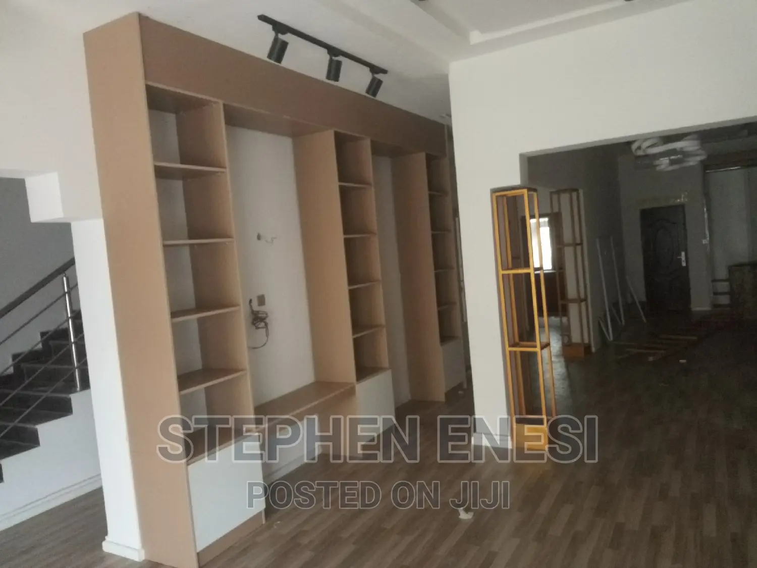 Luxury Shelves and Wardrobes