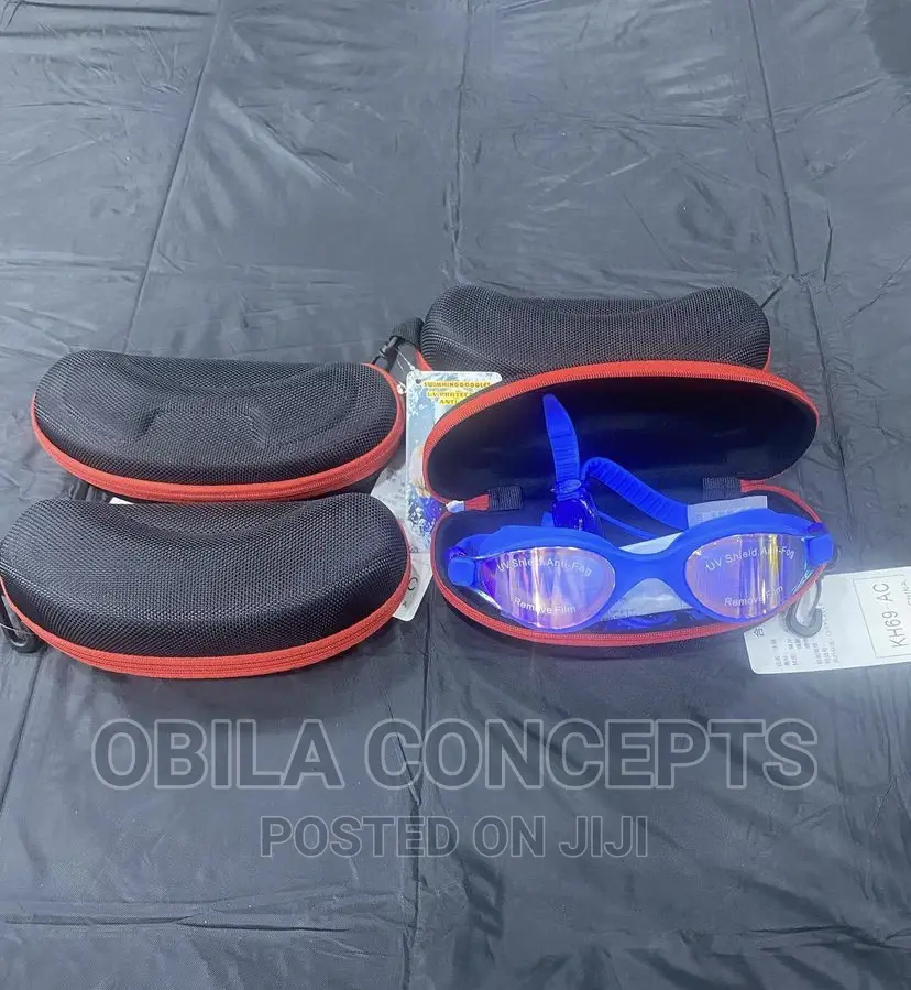 Reliable Speedo Swimming Goggles With Case