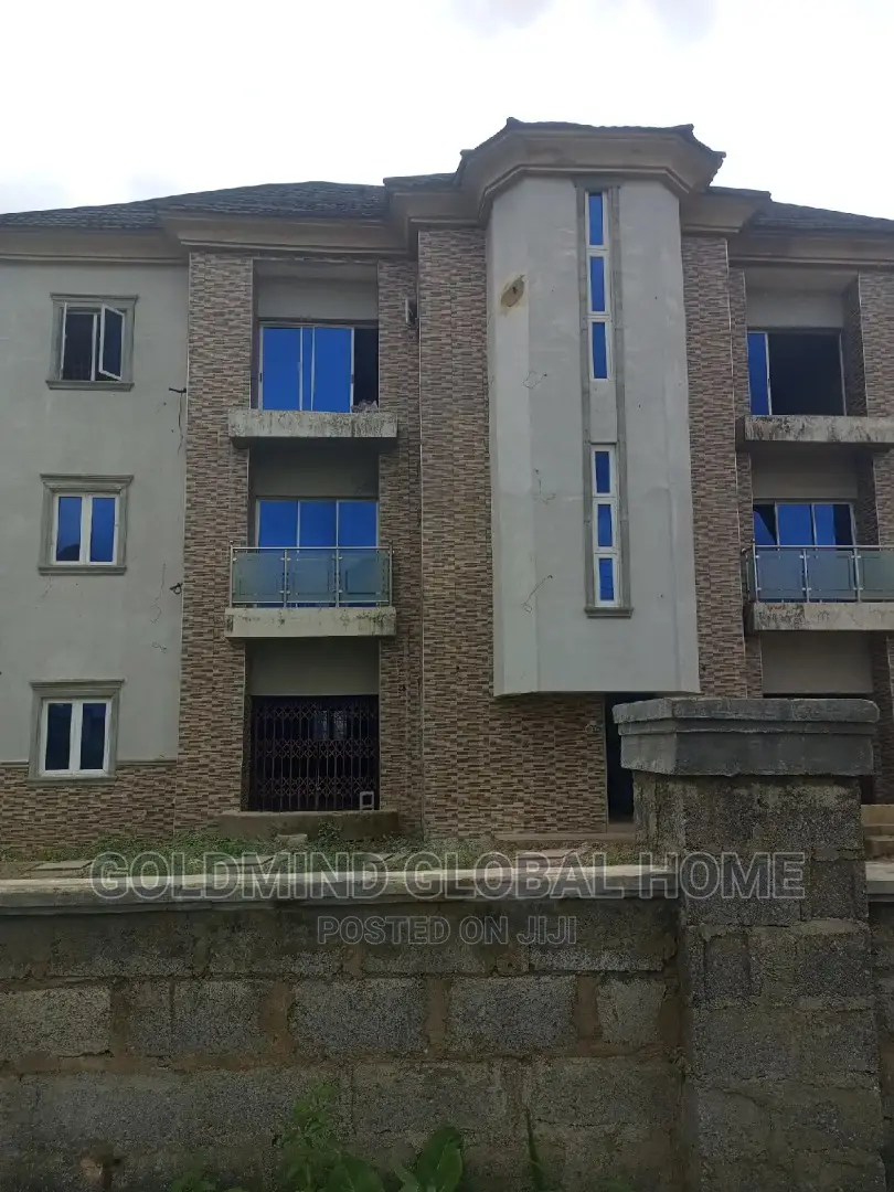 2bdrm Block of Flats in Apo, Zone B for sale