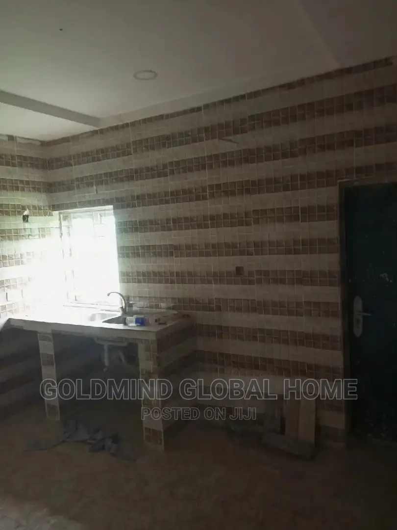 2bdrm Block of Flats in Apo, Zone B for sale