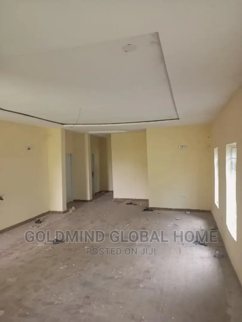 2bdrm Block of Flats in Apo, Zone B for sale