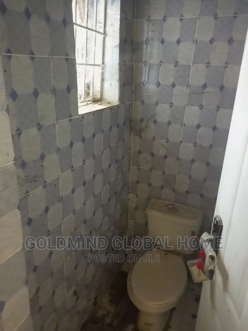 2bdrm Block of Flats in Apo, Zone B for sale