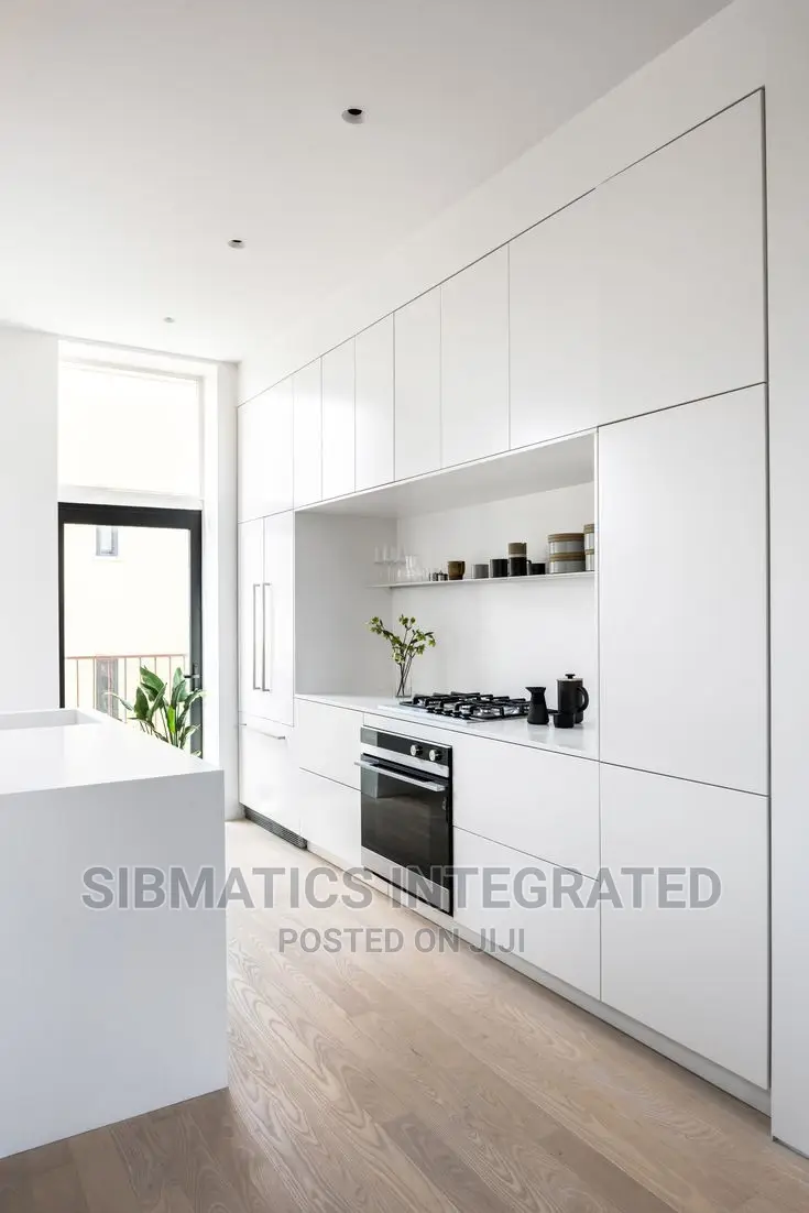 Luxury Kitchen Cabinets With Corian Finishing