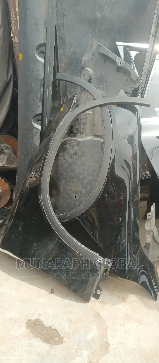 Mercedes Benz GLC 300 Fender