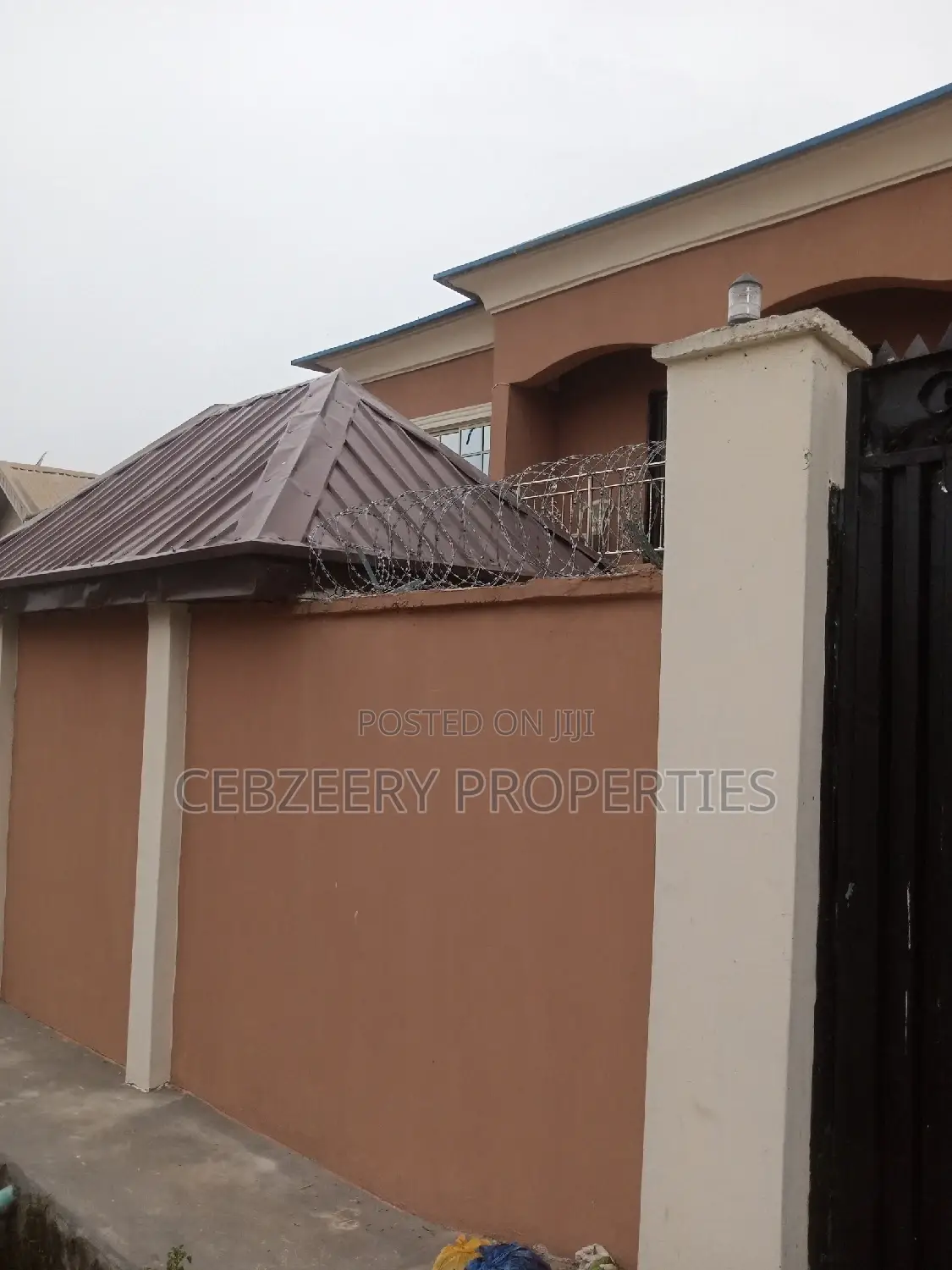 2bdrm Apartment in United Estate, Yakoyo/Alagbole for rent