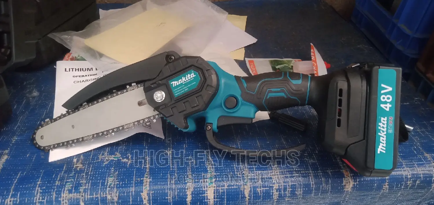 Made in Japan Makita Lithium Electric Charging Chainsaw