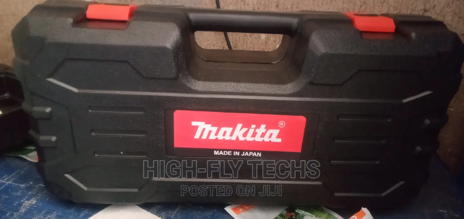 Made in Japan Makita Lithium Electric Charging Chainsaw