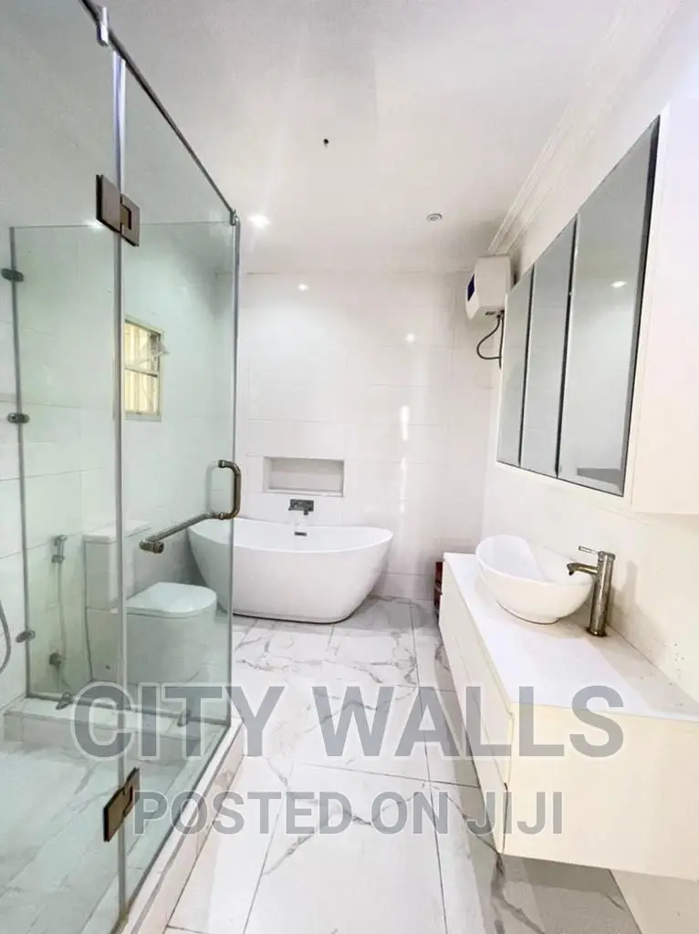 4bdrm Duplex in Lekki Phase 1 for rent