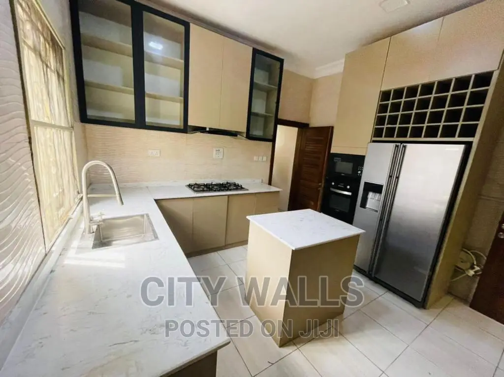 4bdrm Duplex in Lekki Phase 1 for rent