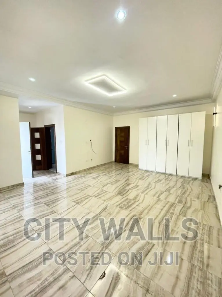 4bdrm Duplex in Lekki Phase 1 for rent
