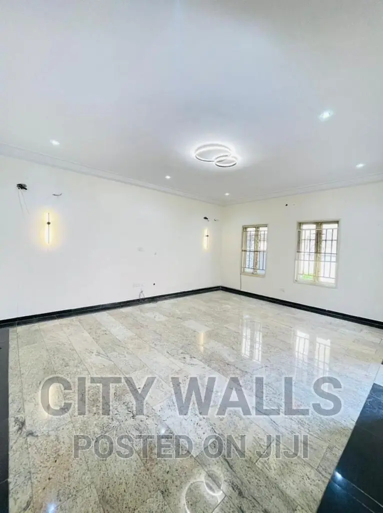 4bdrm Duplex in Lekki Phase 1 for rent