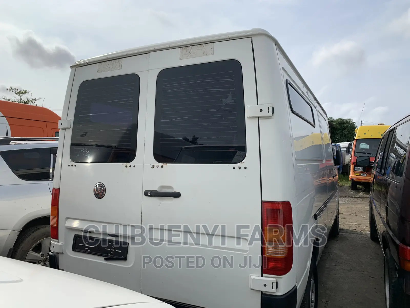 Volkswagen LT 2000 White