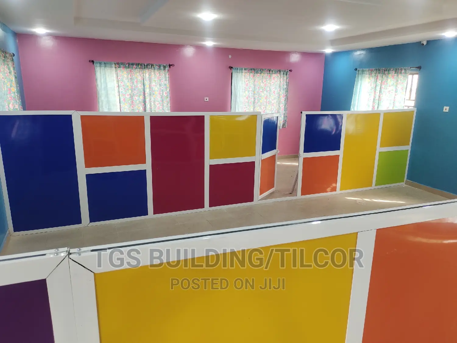 Aluminum Partitioning With Acco Board