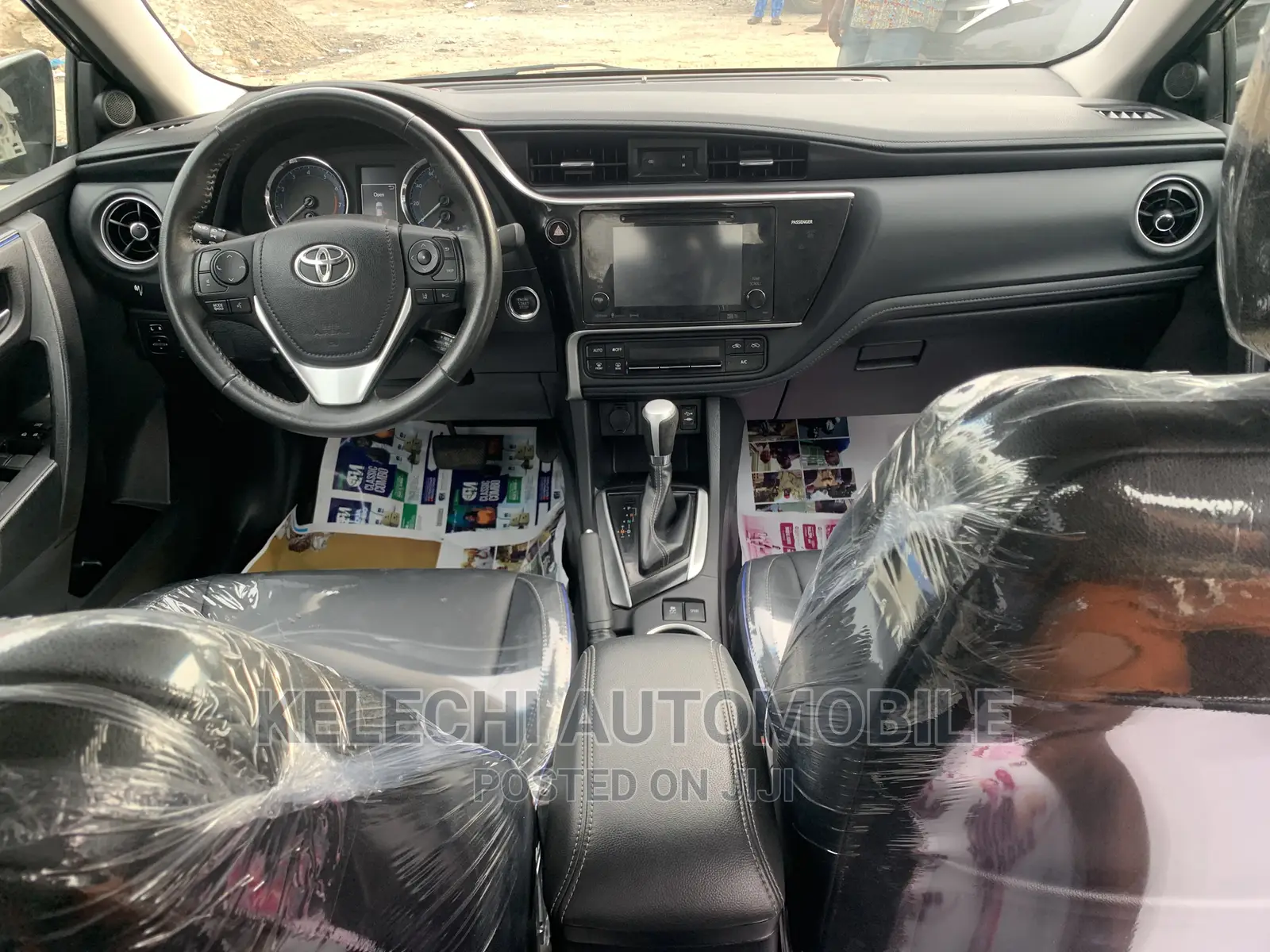Toyota Corolla XSE 4dr Sedan (1.8L 4cyl CVT) 2017 Gray