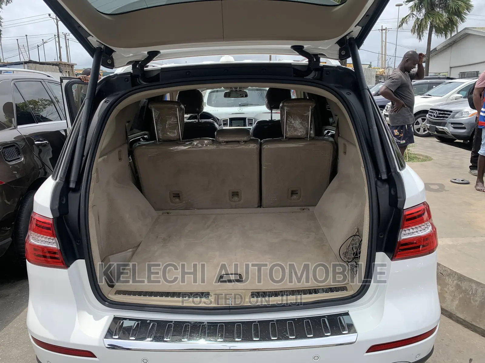 Mercedes-Benz M Class ML350 4dr SUV (3.5L 6cyl 7A) 2015 White
