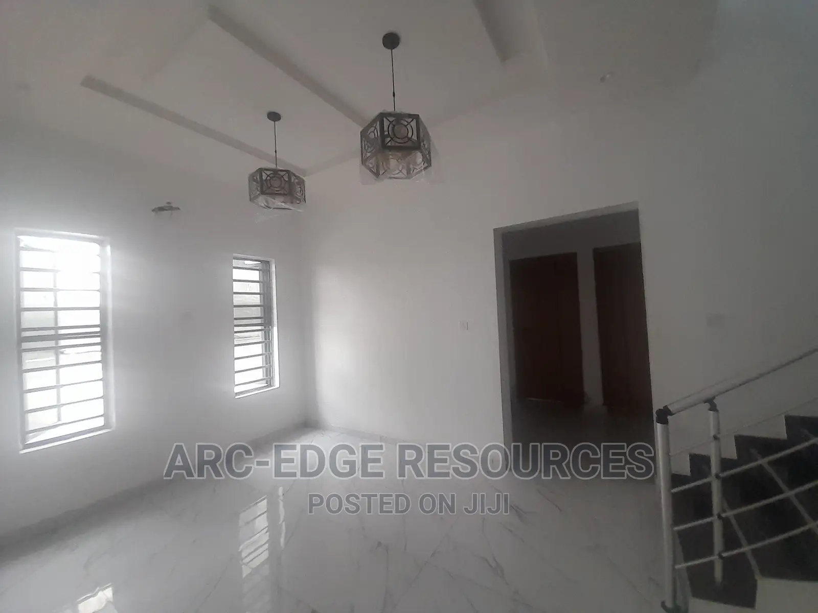 5bdrm Duplex in Lekki Phase 1 for sale