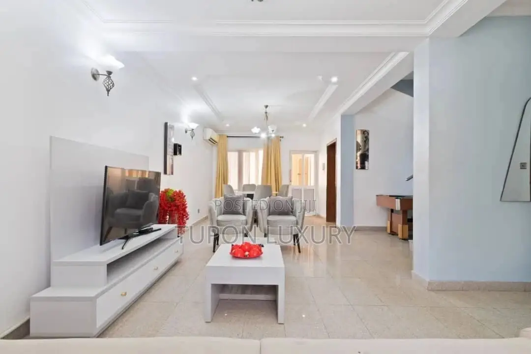 Most Affordable Party House in Lekki: 4bedroom Duplex.