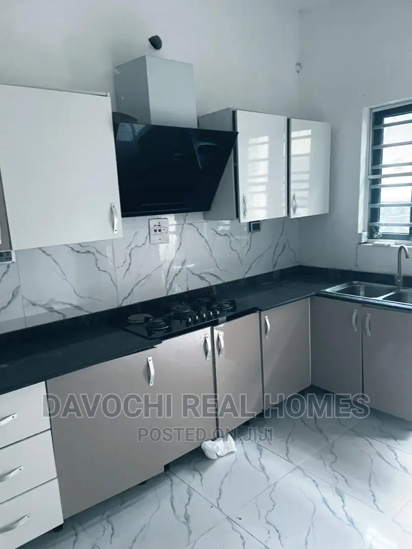 4bdrm Duplex in Chevron Second Toll, Lekki for rent