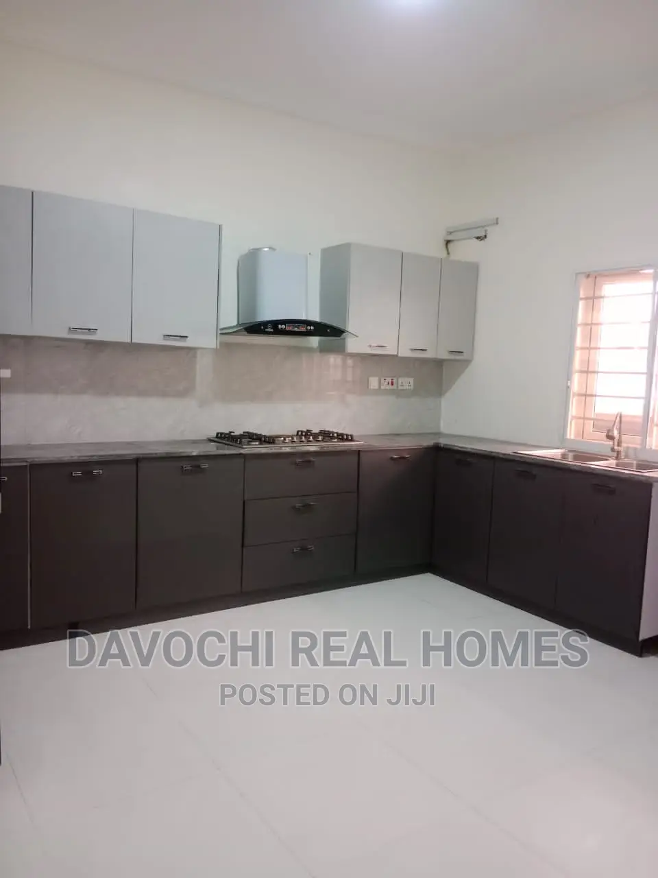 3bdrm Duplex in Orchid Road, Lekki for rent
