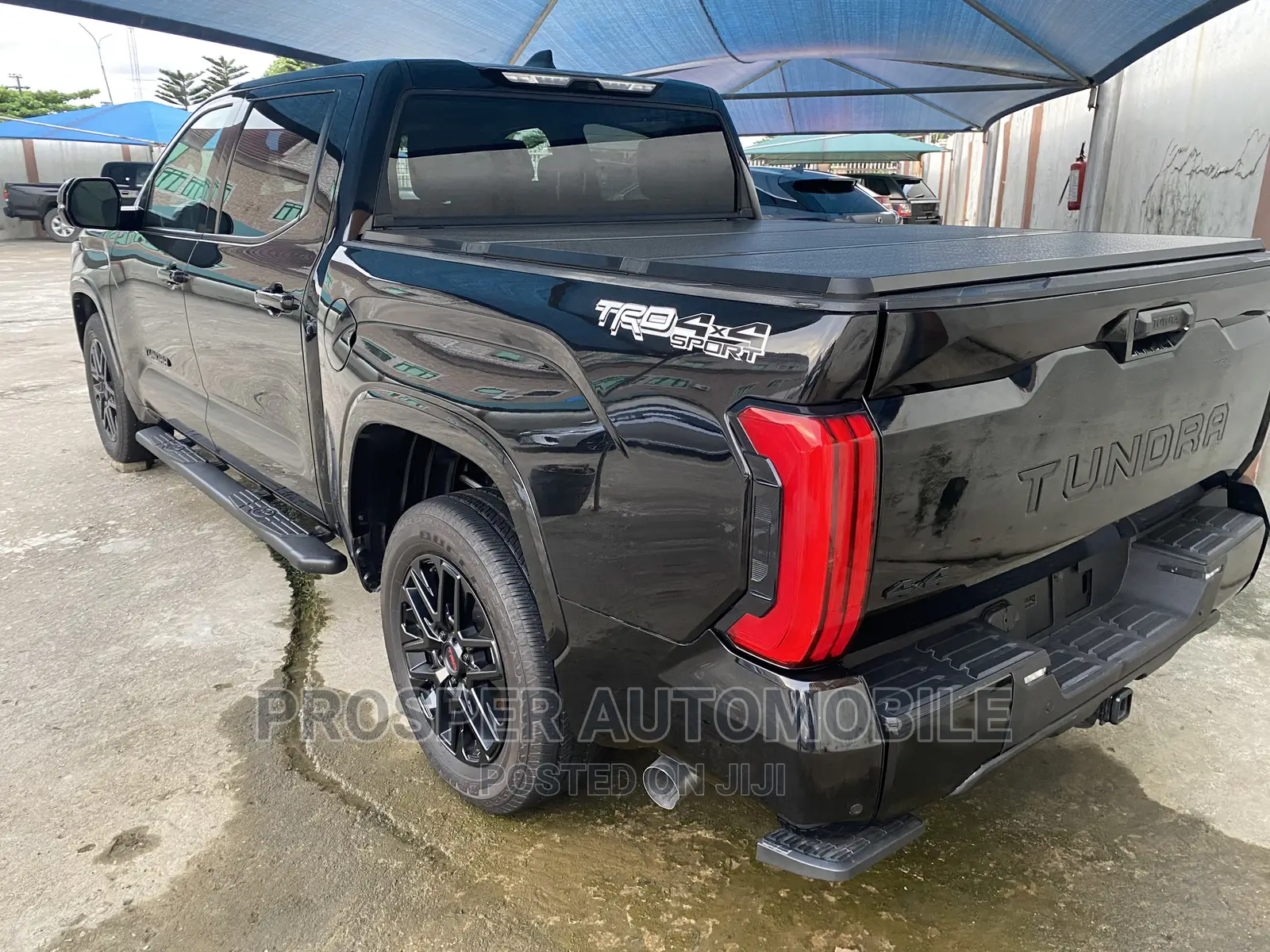Toyota Tundra 2023 Black
