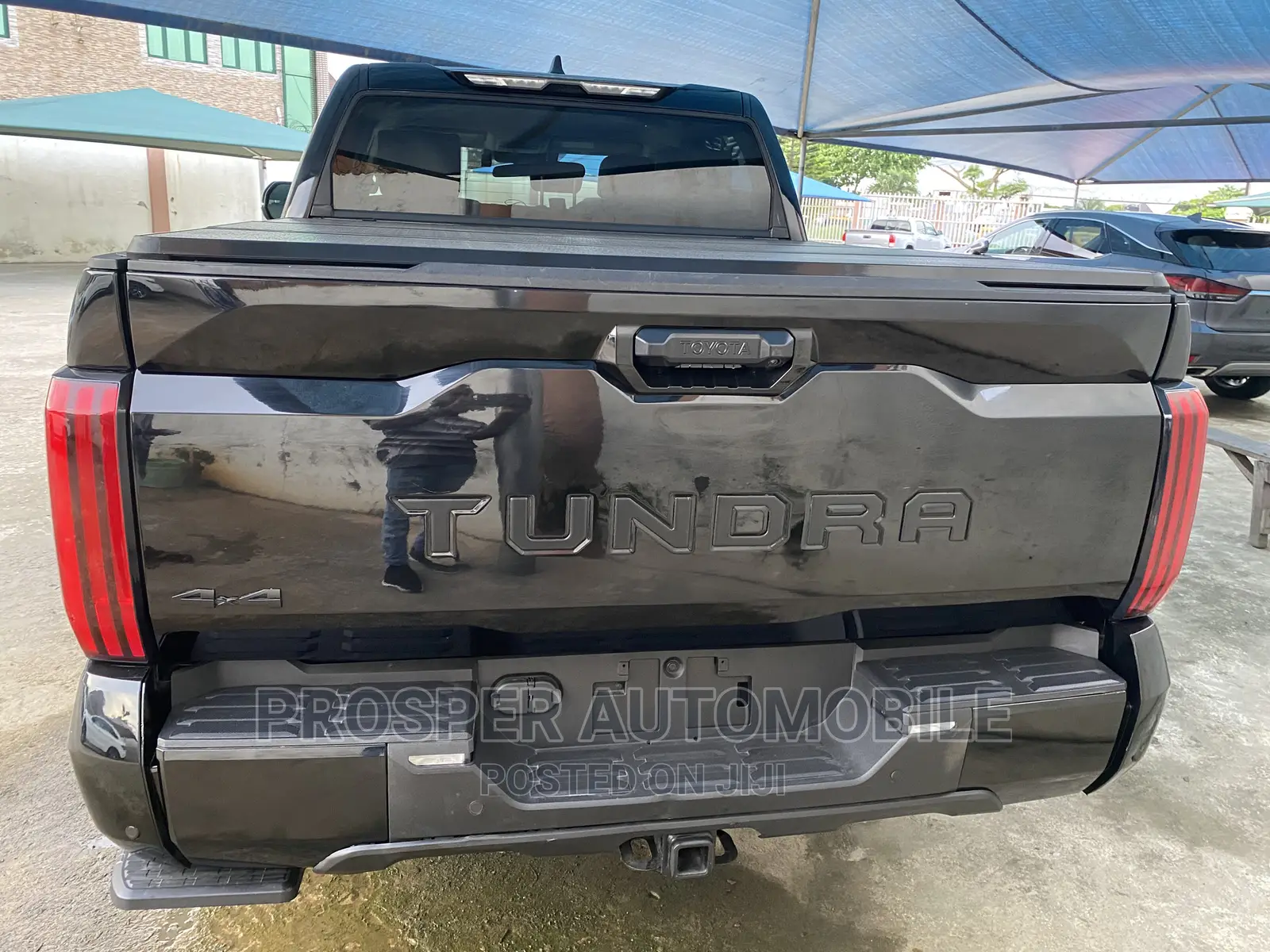 Toyota Tundra 2023 Black