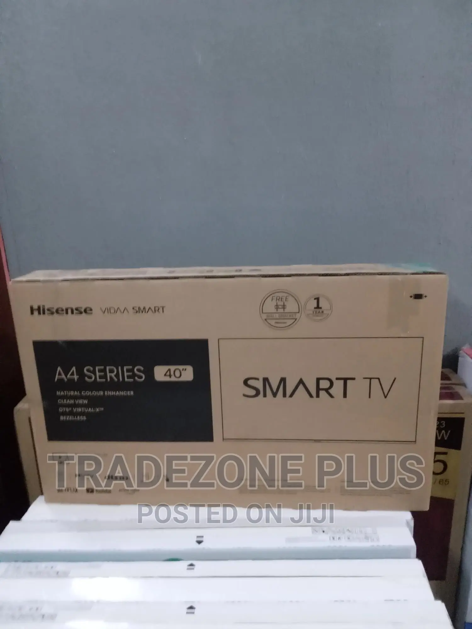 Brand New 40'' Smart LED TV With Bluetooth