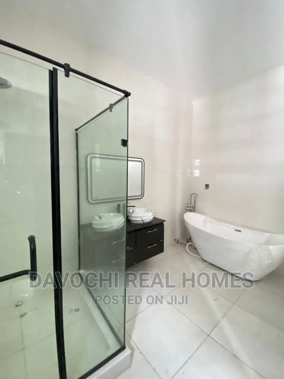 5bdrm Duplex in Orchid Road, Lekki for sale