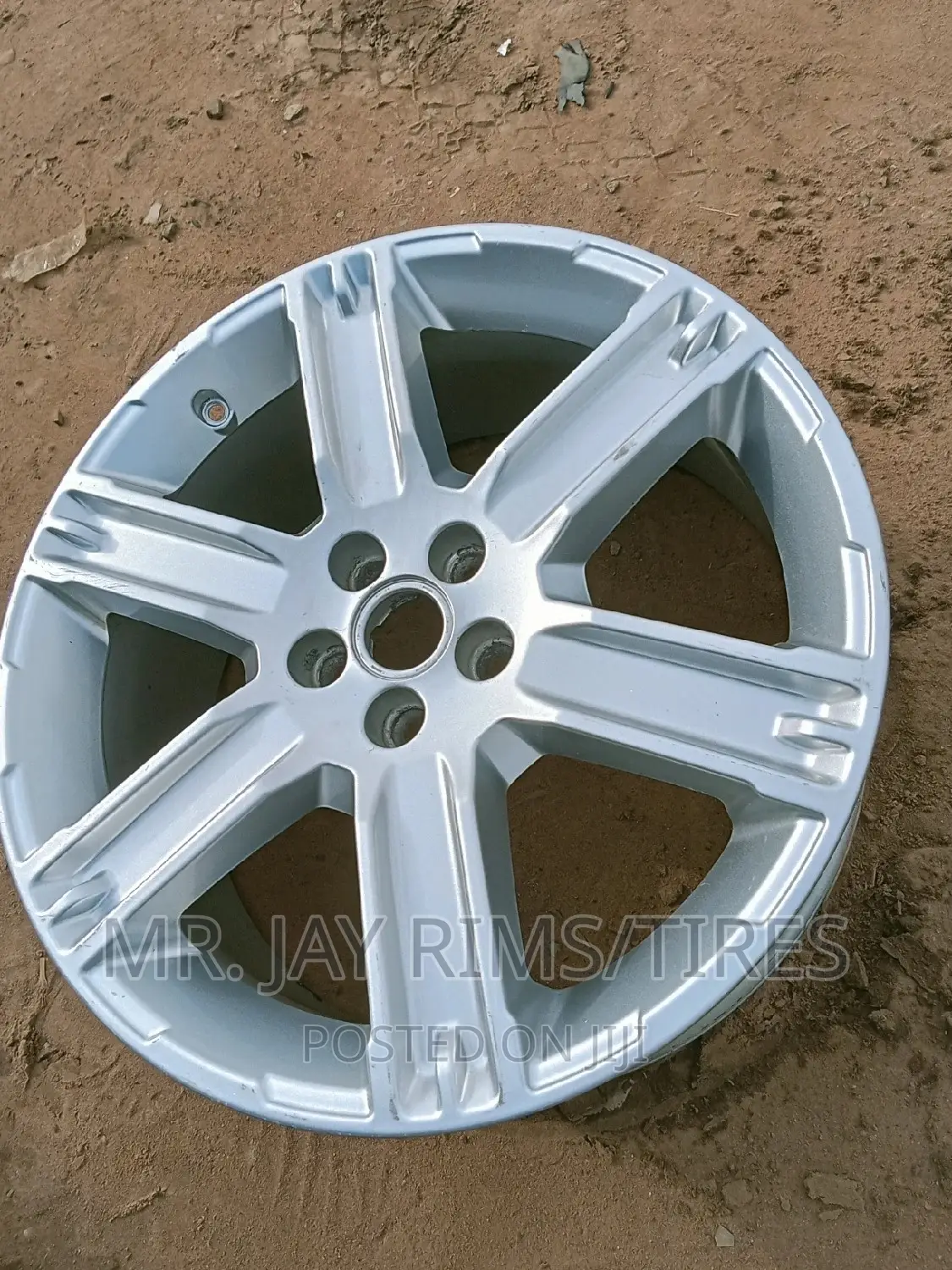 Neatly Used 19inch Rims for Range Rover Evoque