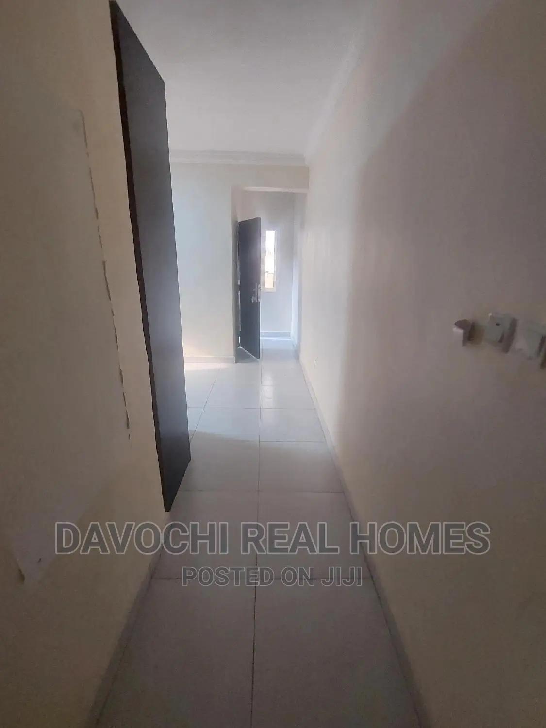 3bdrm Apartment in Orchid Road, Lekki for rent