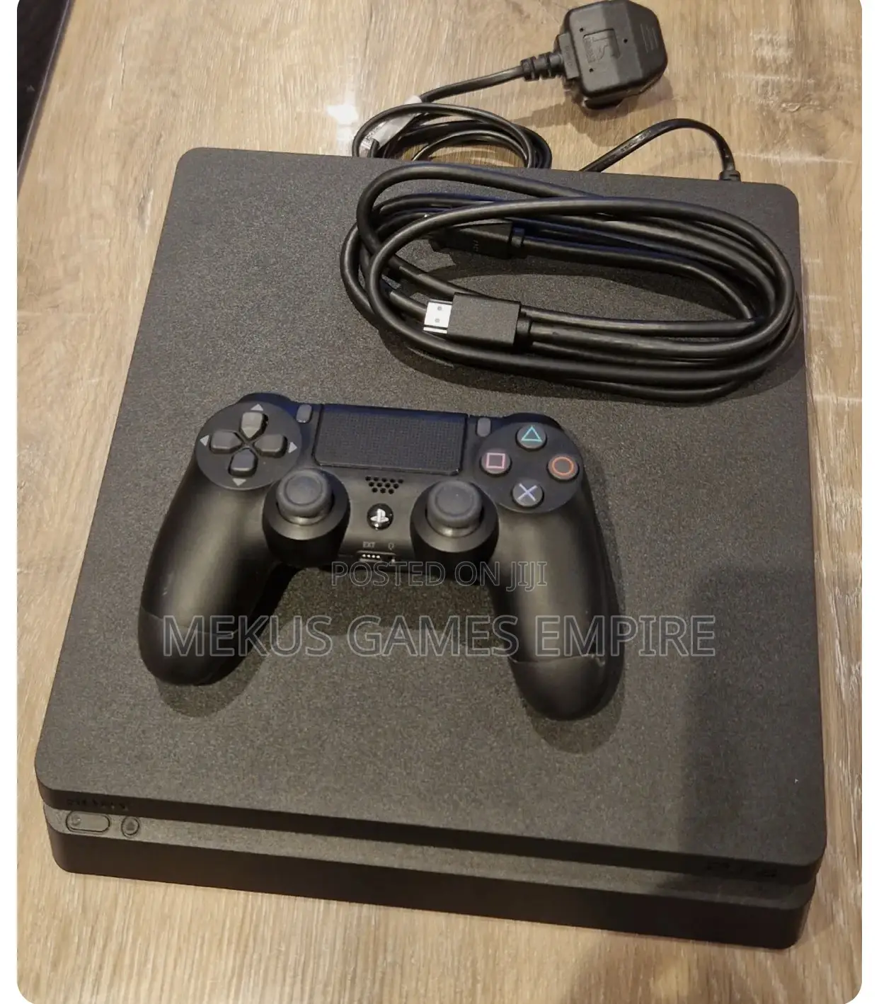 PS4 SLIM CONSOLE 1TB With All the Accessories Intact