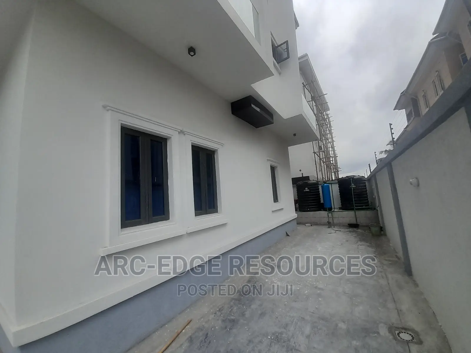 5bdrm Duplex in Apple Junction for sale