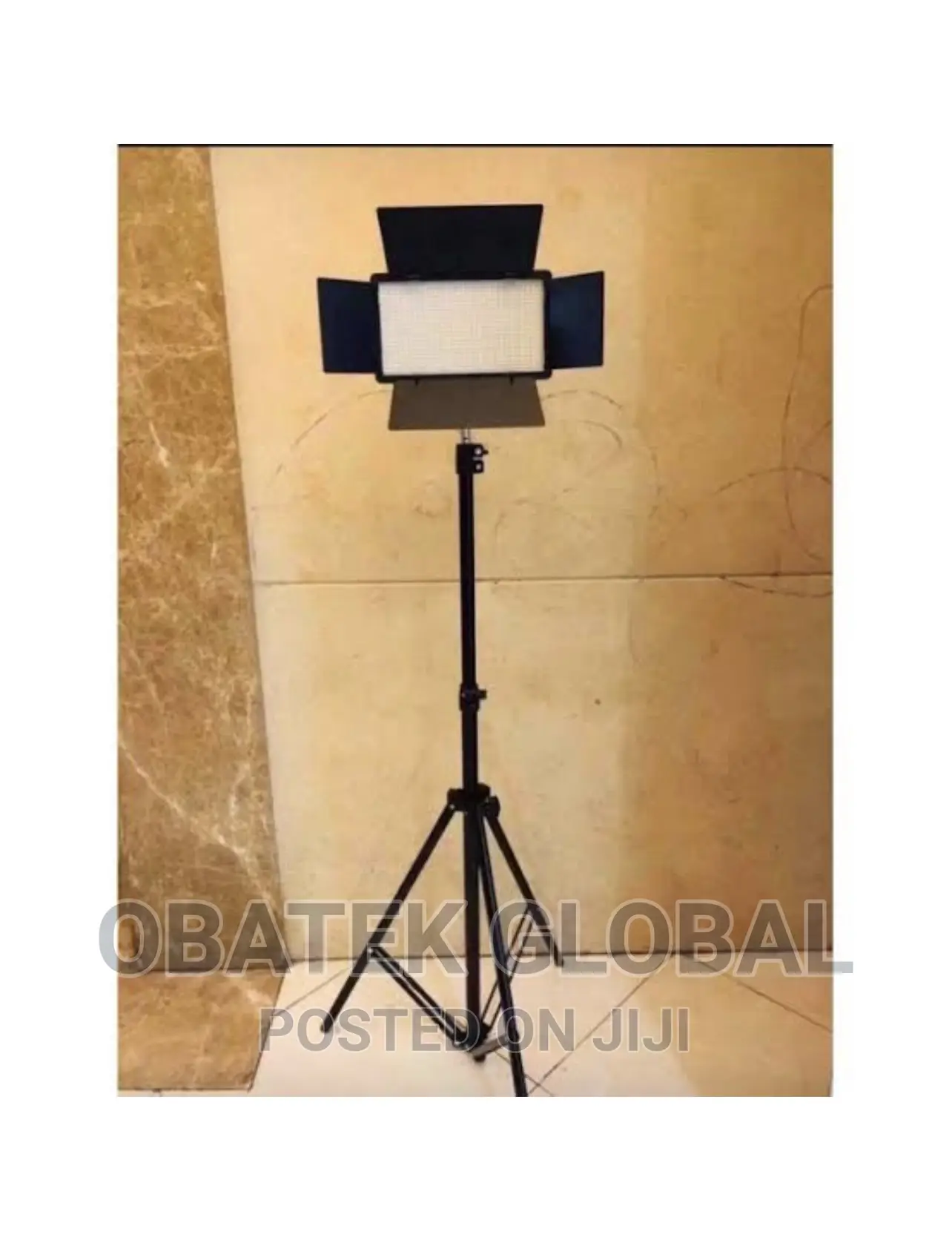 Led Power Pro LED 600 + Battery +Tripod + Charger