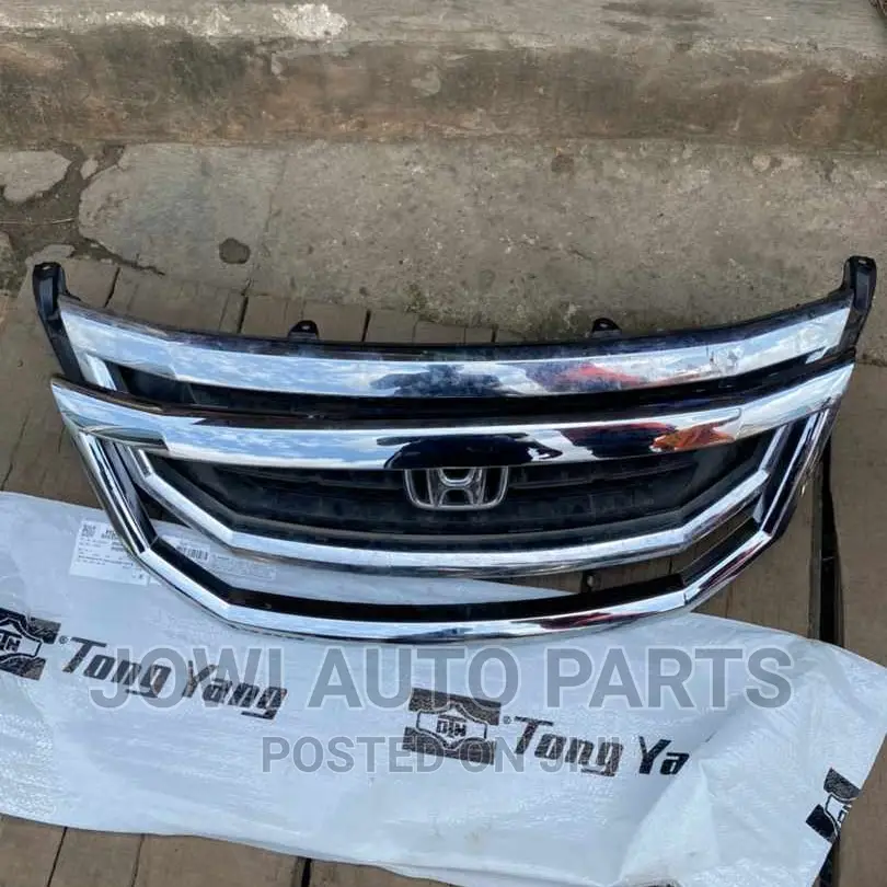 2010 Front Grille Honda Odyssey