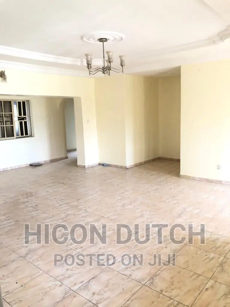3bdrm Block of Flats in Gwarimpa Main, Gwarinpa for rent