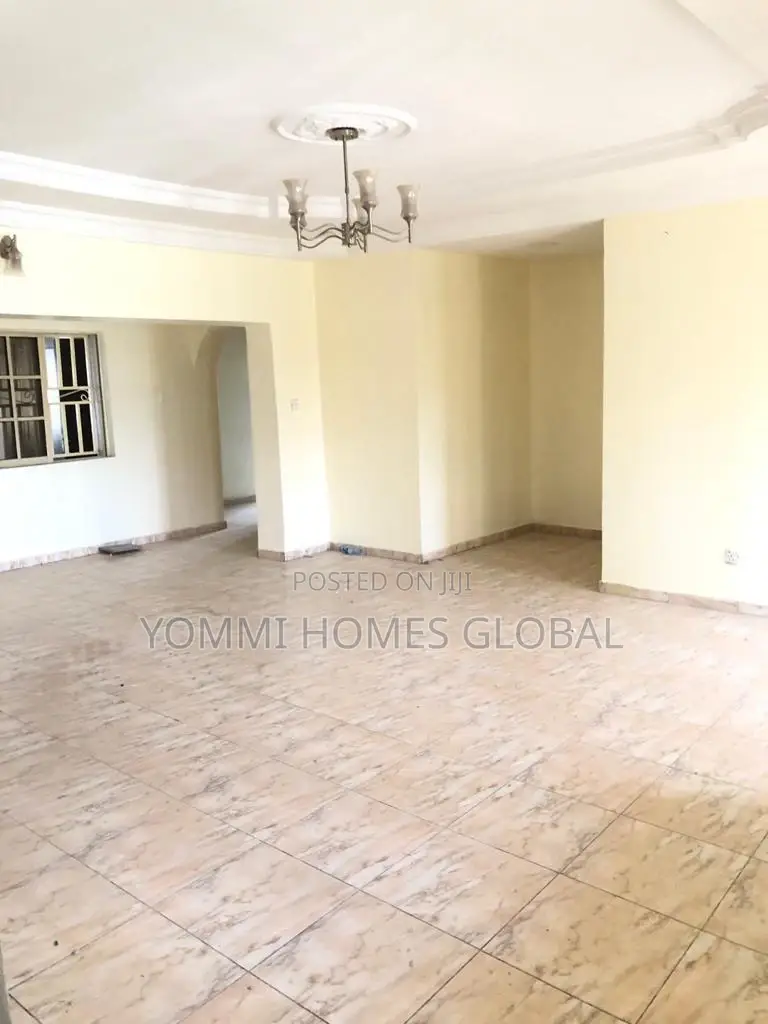 3bdrm Block of Flats in Gwarimpa Main, Gwarinpa for rent