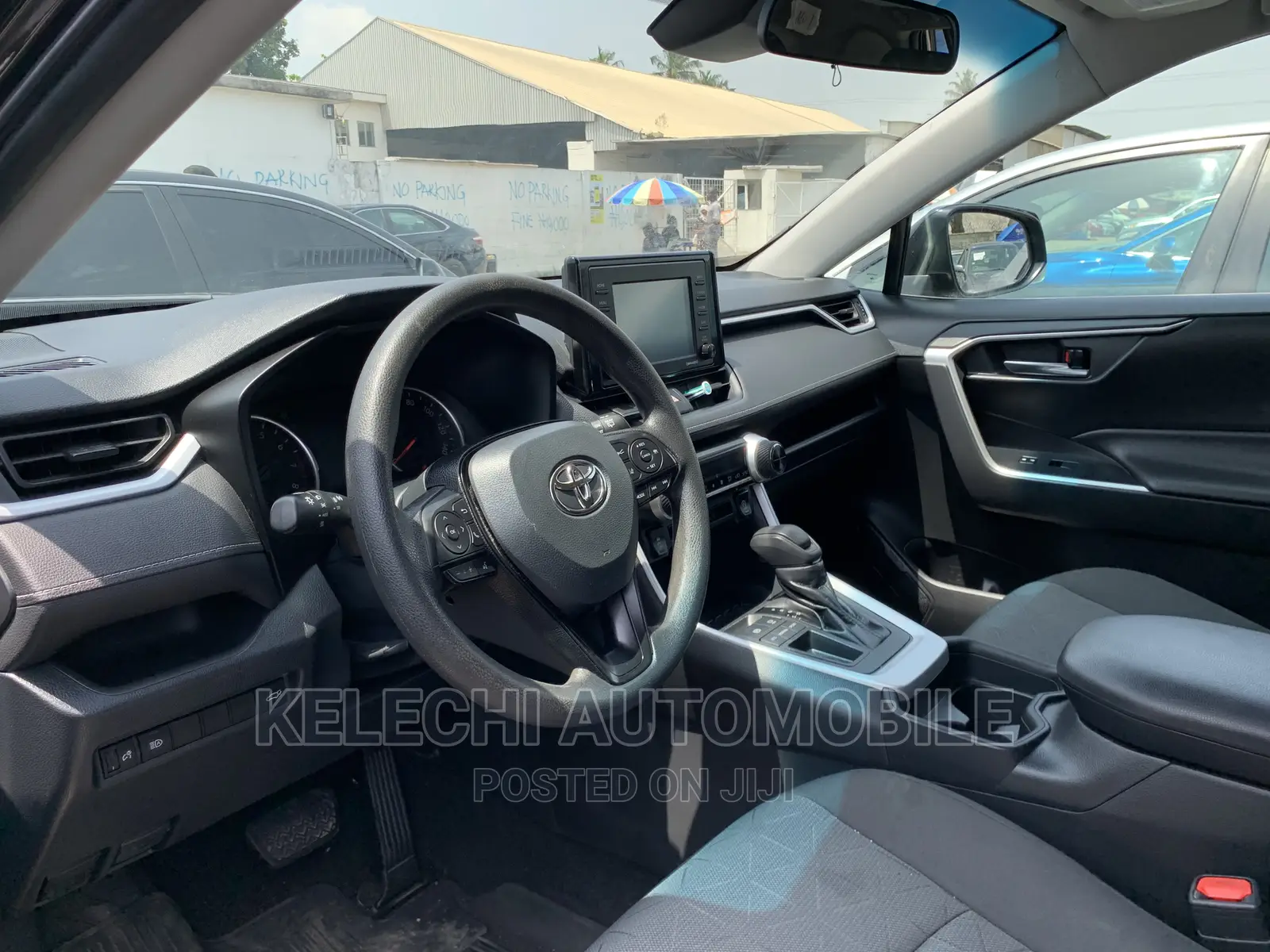 Toyota RAV4 XLE AWD 2020 Black