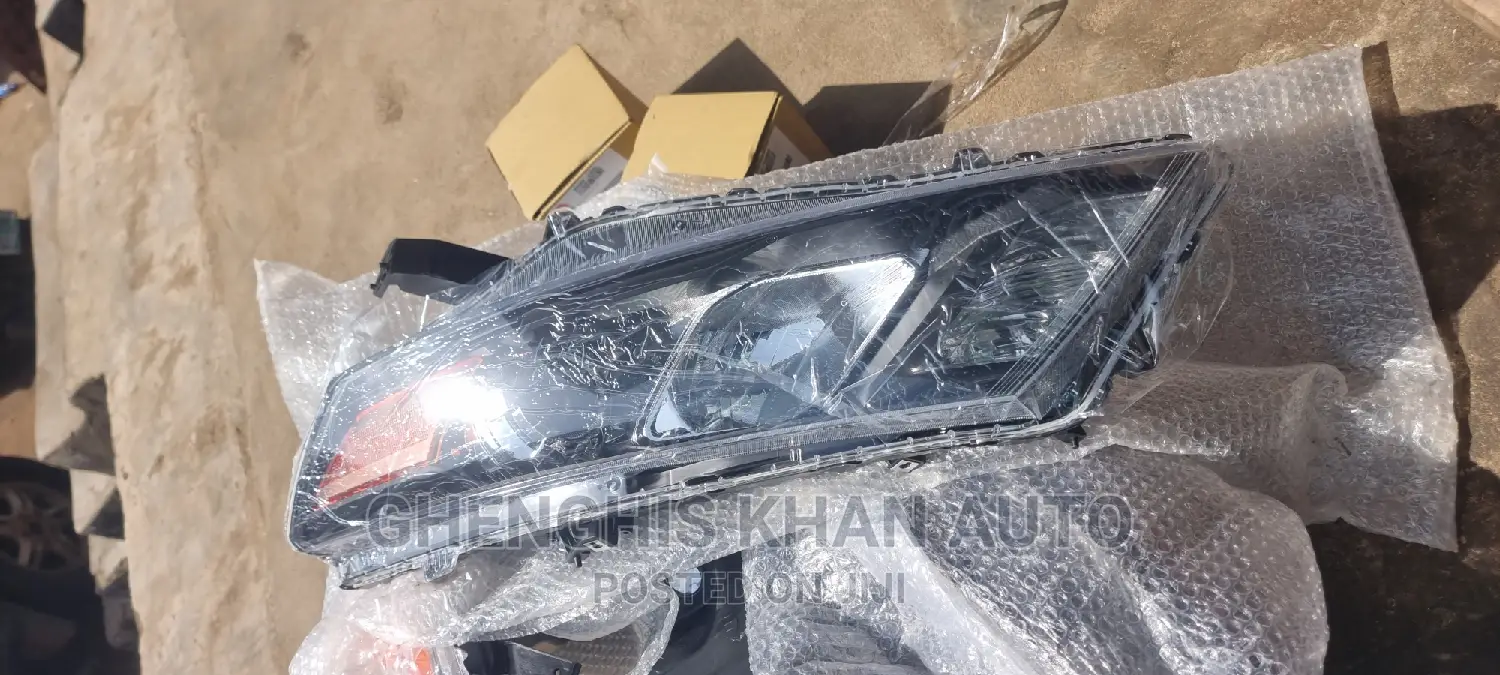 Headlights 2010-2013 Crosstour