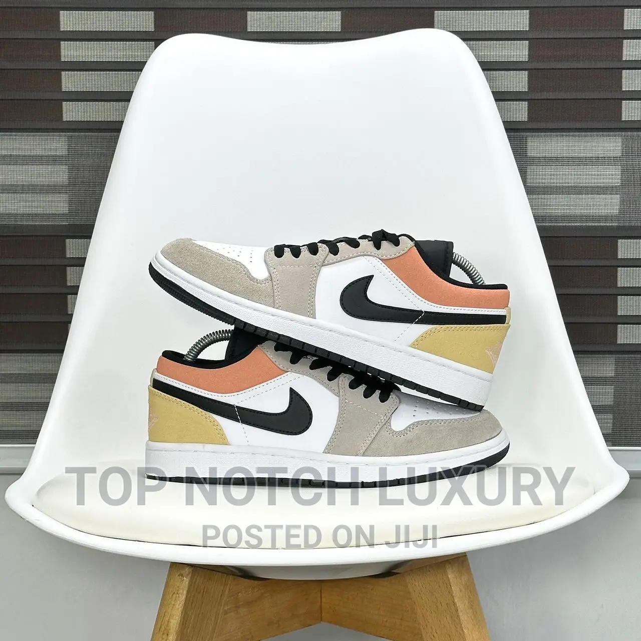*Flight Club X Air Jordan 1 Low SE “The Fly Way