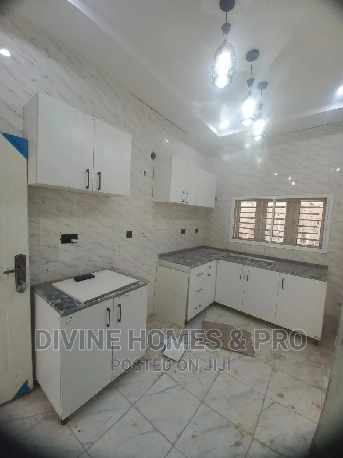 3bdrm Block of Flats in Katampe (Main) for sale