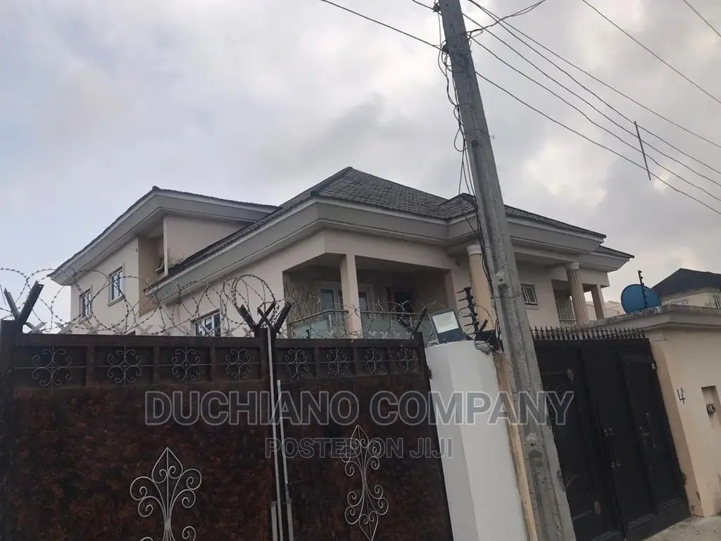 Furnished 5bdrm Duplex in Igbo-efon for sale
