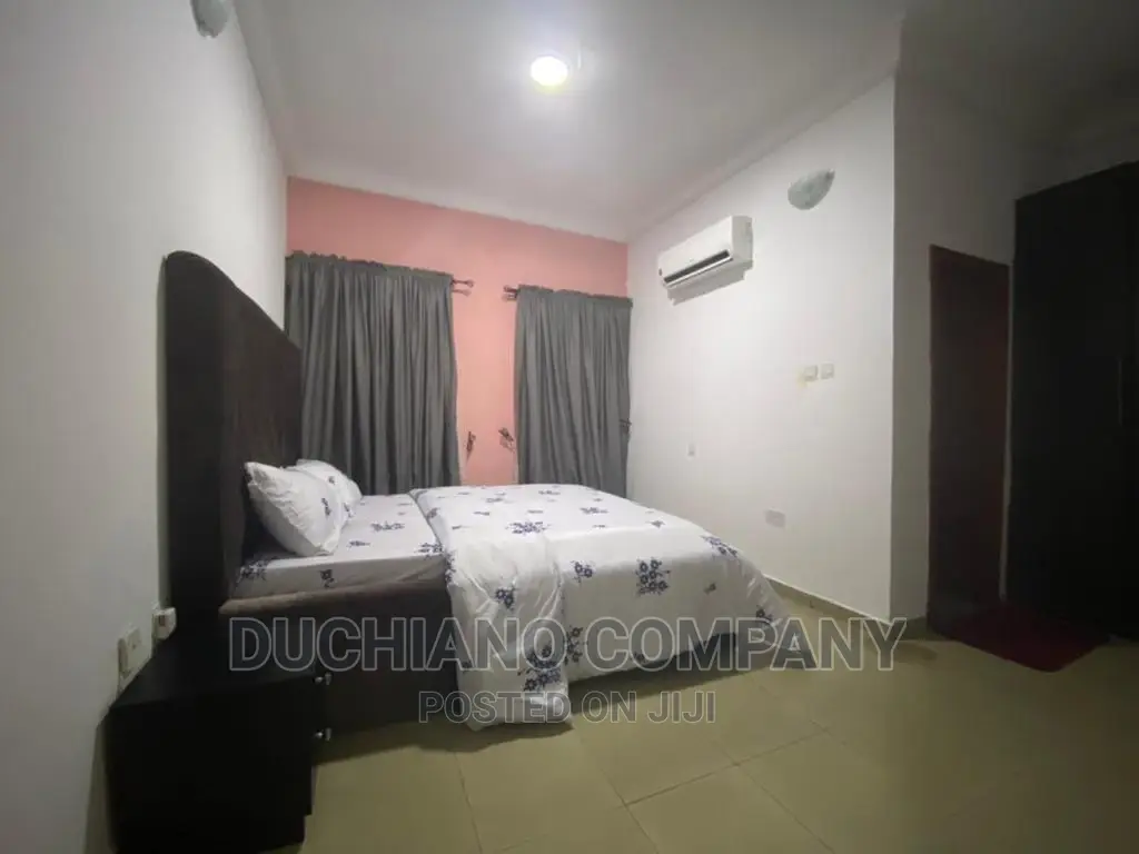 5bdrm Duplex in Igbo-efon for sale