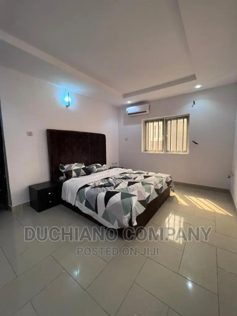 5bdrm Duplex in Igbo-efon for sale