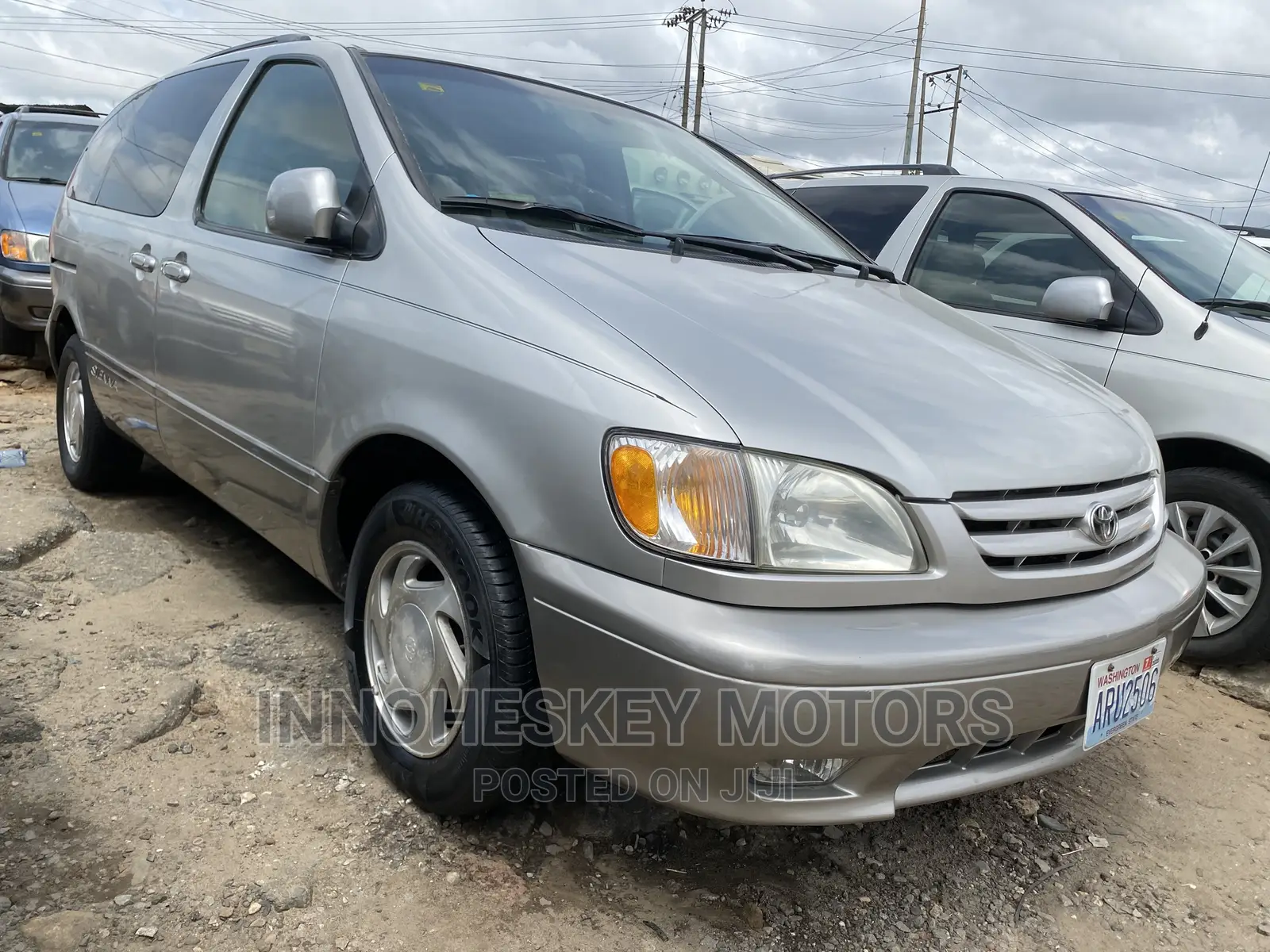 Toyota Sienna XLE 2002 Gold