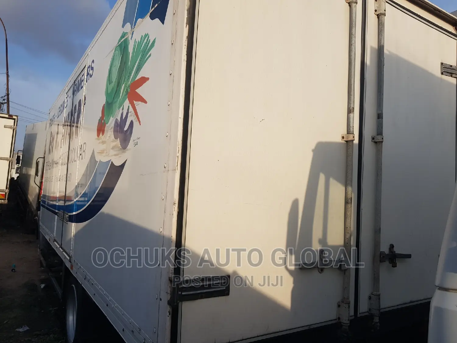 MM/Benz Truck Container Body 1217 Model